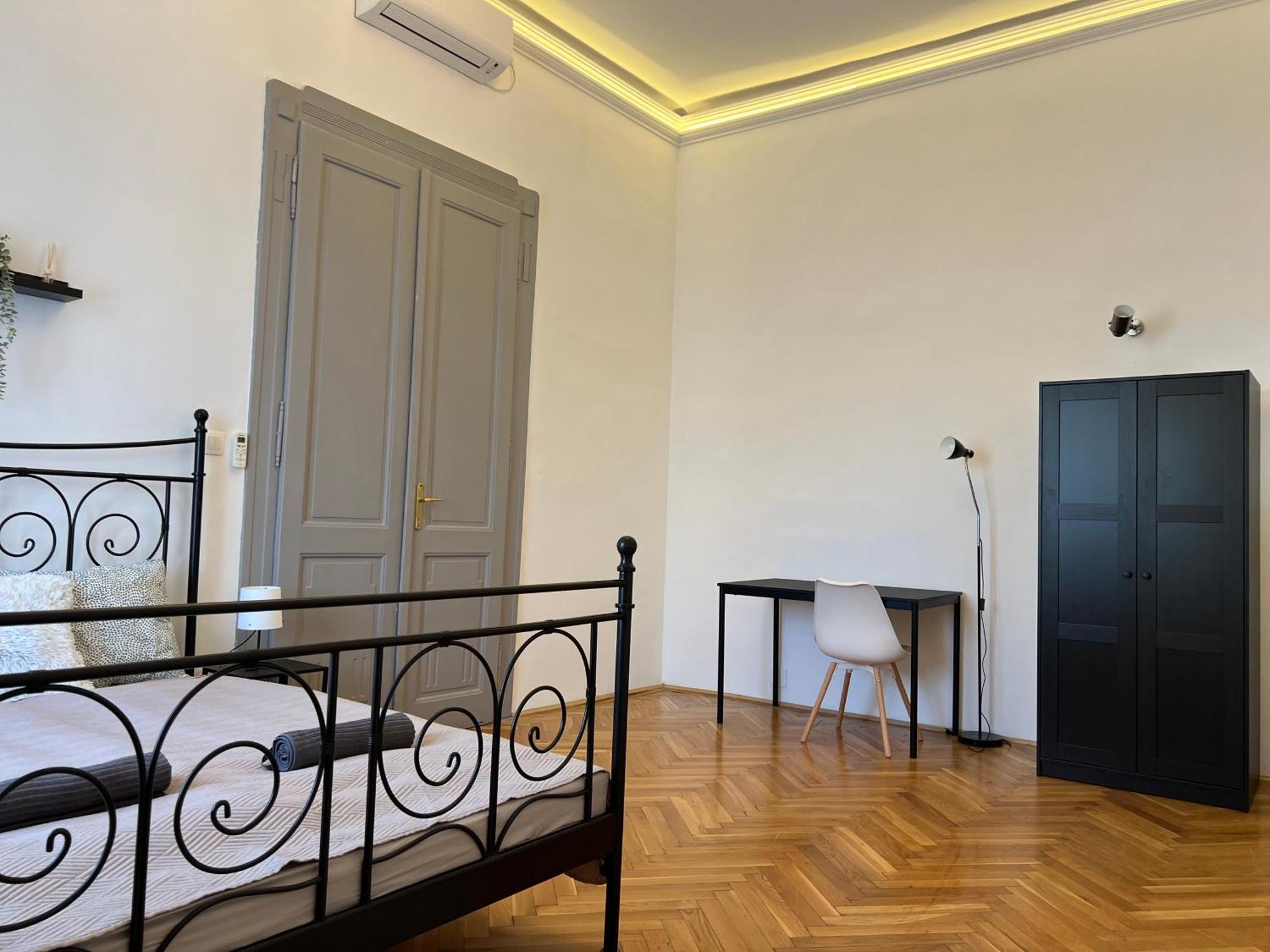 F14 Guesthouse Будапеща Екстериор снимка