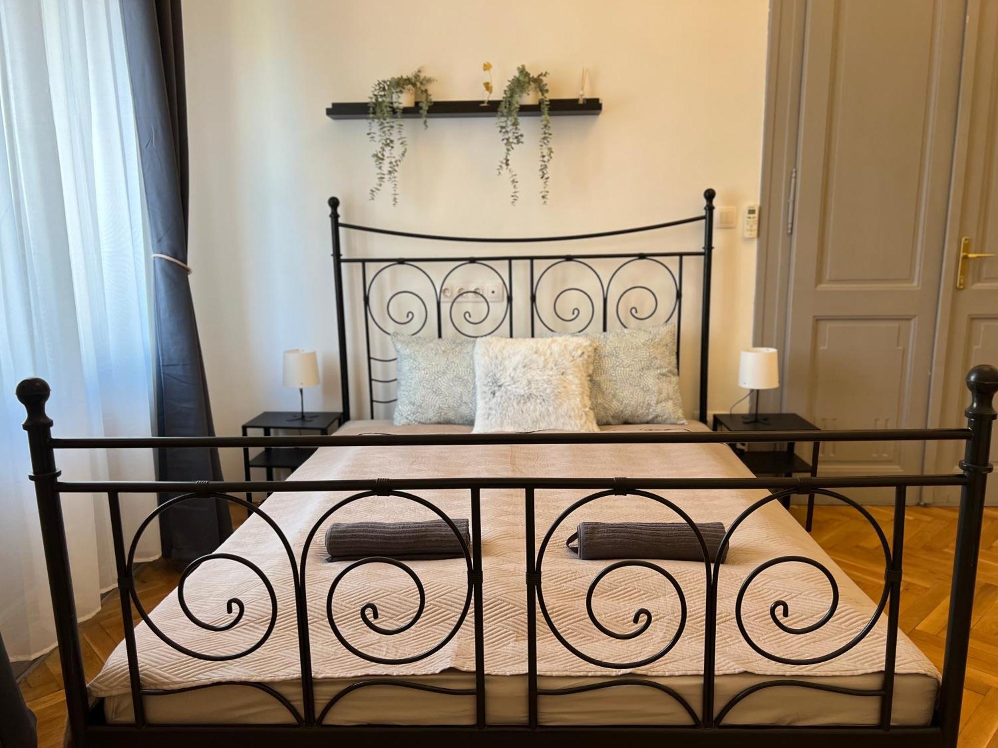 F14 Guesthouse Будапеща Екстериор снимка